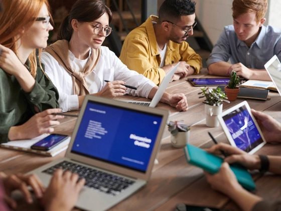 التحقق قبل البناء: كيف تثبت نجاح فكرتك بدون تكاليف