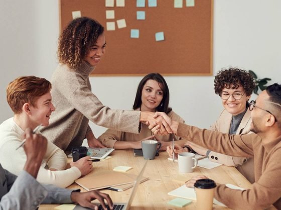 كيف تدير مواردك بذكاء؟ دليلك المتكامل  لتحويل الأفكار إلى مشاريع مربحة