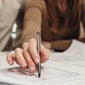 فخ الفكرة أولاً: كيف تبني مشاريع مربحة