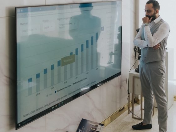 <div dir="rtl"> كيف تبني نموذج عمل مربح ومستدام</div>
